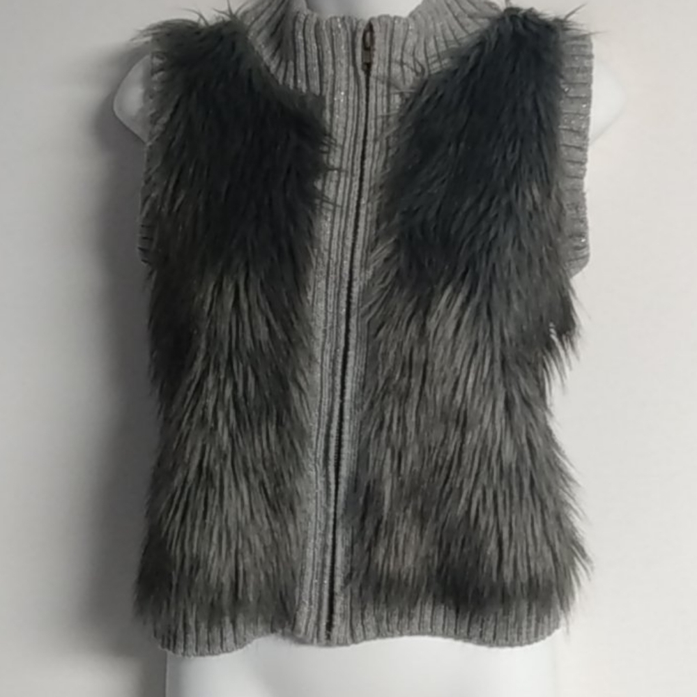 Faux Fur Trim Sweater Vest